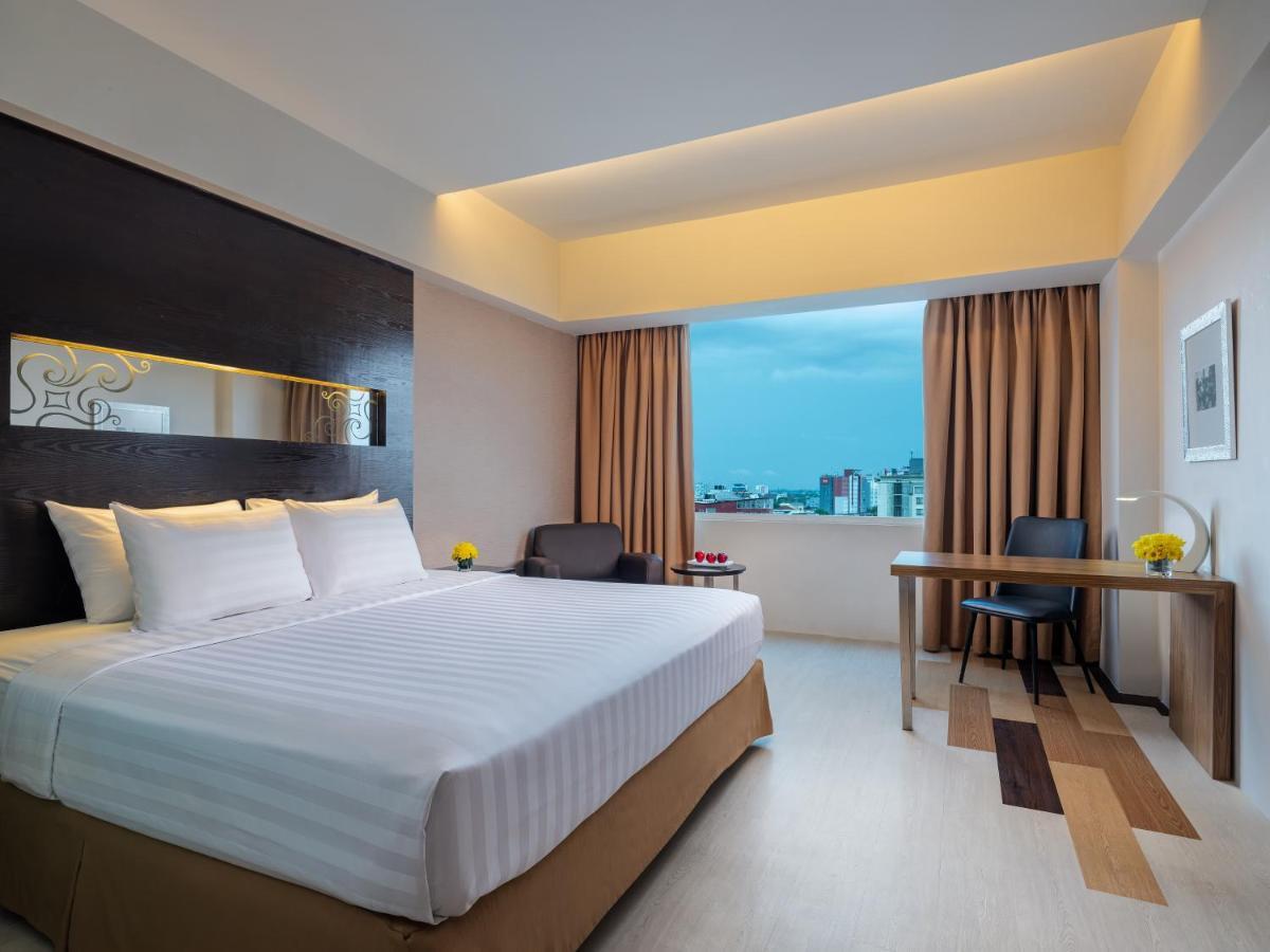 Aston Makassar Hotel & Convention Center Ngoại thất bức ảnh