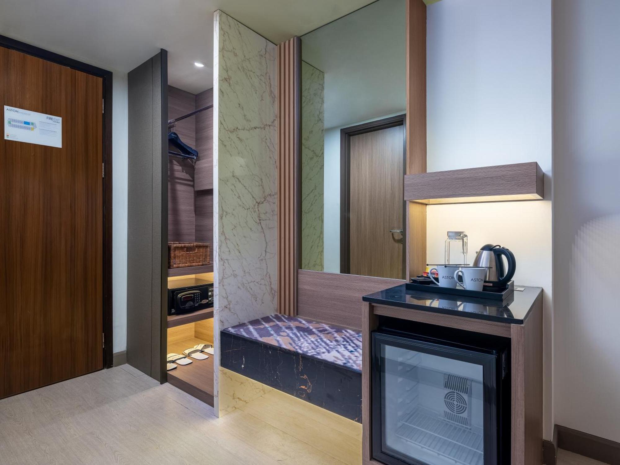 Aston Makassar Hotel & Convention Center Ngoại thất bức ảnh