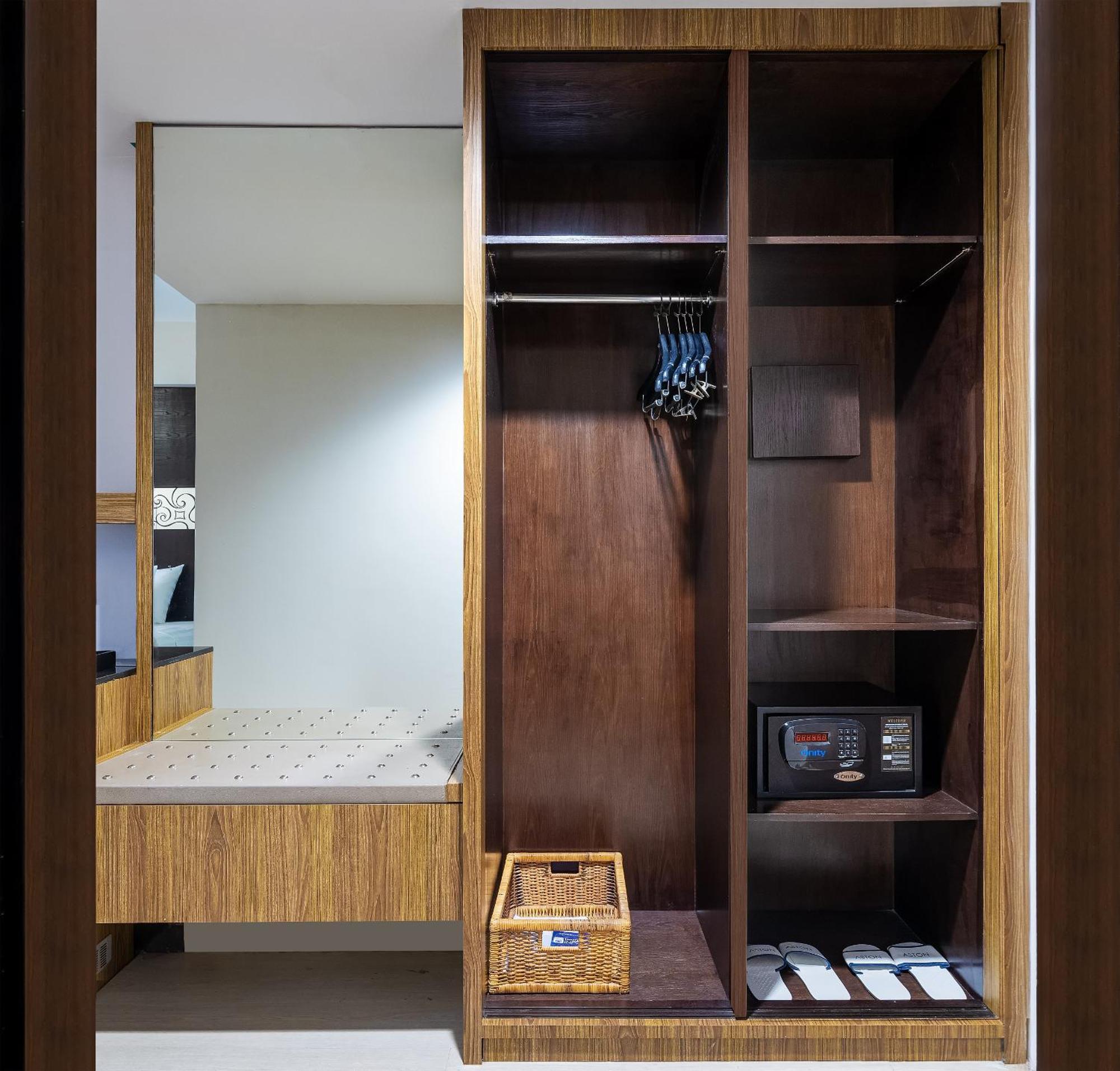 Aston Makassar Hotel & Convention Center Ngoại thất bức ảnh
